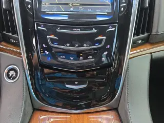 Cadillac Escalade ESV 2016 Luxury Collection 4dr SUV