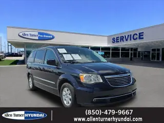 Chrysler Town and Country 2011 Touring 4dr Mini-Van