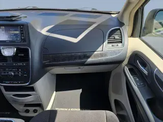 Chrysler Town and Country 2011 Touring 4dr Mini-Van