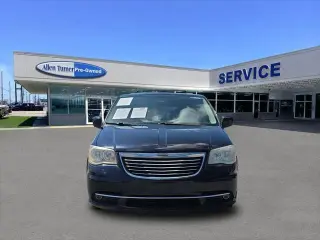 Chrysler Town and Country 2011 Touring 4dr Mini-Van