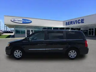 Chrysler Town and Country 2011 Touring 4dr Mini-Van