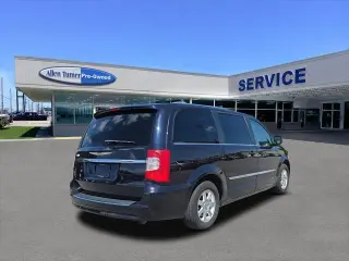 Chrysler Town and Country 2011 Touring 4dr Mini-Van