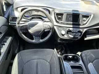 Chrysler Pacifica 2019 Touring Plus 4dr Mini-Van