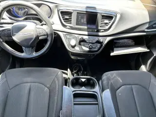 Chrysler Pacifica 2019 Touring Plus 4dr Mini-Van