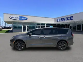 Chrysler Pacifica 2019 Touring Plus 4dr Mini-Van