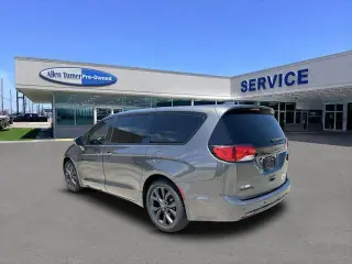 Chrysler Pacifica 2019 Touring Plus 4dr Mini-Van