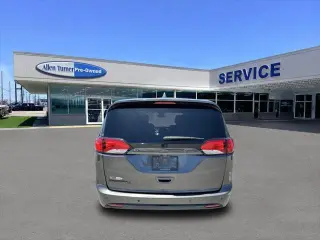 Chrysler Pacifica 2019 Touring Plus 4dr Mini-Van