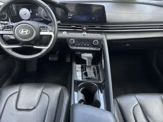Hyundai ELANTRA 2024 Limited 4dr Sedan