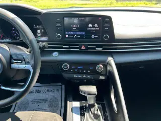 Hyundai ELANTRA 2022 SEL 4dr Sedan