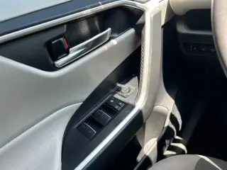 Toyota RAV4 Hybrid 2024 AWD XLE 4dr SUV