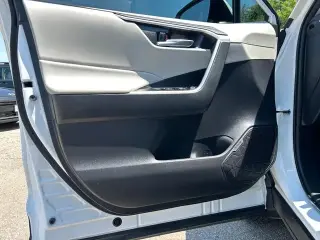 Toyota RAV4 Hybrid 2024 AWD XLE 4dr SUV