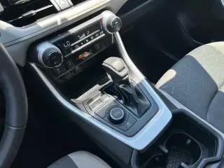 Toyota RAV4 Hybrid 2024 AWD XLE 4dr SUV