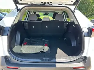 Toyota RAV4 Hybrid 2024 AWD XLE 4dr SUV