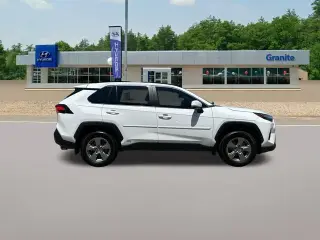 Toyota RAV4 Hybrid 2024 AWD XLE 4dr SUV