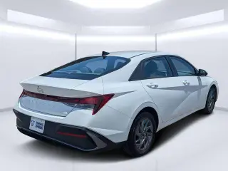 Hyundai ELANTRA 2024 SEL 4dr Sedan