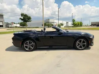 Ford Mustang 2025 EcoBoost 2dr Convertible