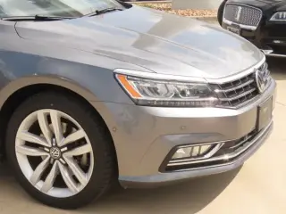 Volkswagen Passat 2017 1.8T SEL Premium 4dr Sedan
