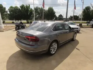 Volkswagen Passat 2017 1.8T SEL Premium 4dr Sedan