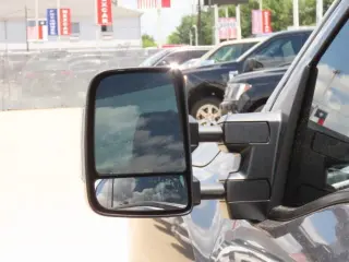 Nissan Titan 2021 4x4 SV 4dr Crew Cab 5.6 ft. SB