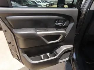 Nissan Titan 2021 4x4 SV 4dr Crew Cab 5.6 ft. SB