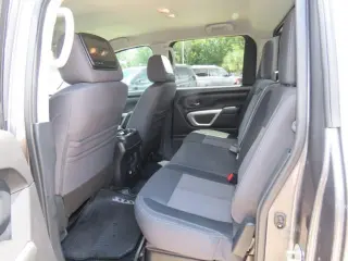 Nissan Titan 2021 4x4 SV 4dr Crew Cab 5.6 ft. SB