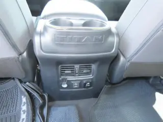 Nissan Titan 2021 4x4 SV 4dr Crew Cab 5.6 ft. SB