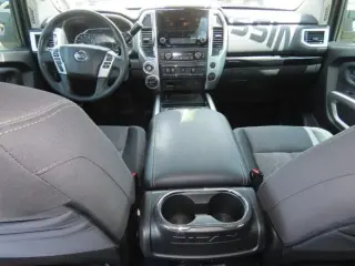 Nissan Titan 2021 4x4 SV 4dr Crew Cab 5.6 ft. SB