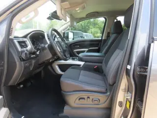 Nissan Titan 2021 4x4 SV 4dr Crew Cab 5.6 ft. SB