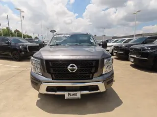 Nissan Titan 2021 4x4 SV 4dr Crew Cab 5.6 ft. SB