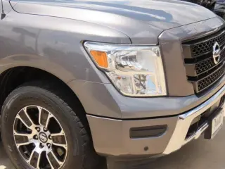Nissan Titan 2021 4x4 SV 4dr Crew Cab 5.6 ft. SB
