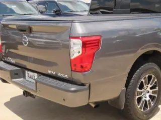Nissan Titan 2021 4x4 SV 4dr Crew Cab 5.6 ft. SB