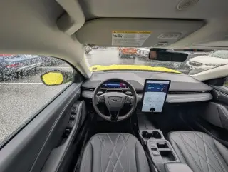 Ford Mustang Mach-E 2025 AWD Select 4dr SUV