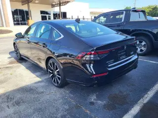 Honda Accord Hybrid 2025 Touring 4dr Sedan