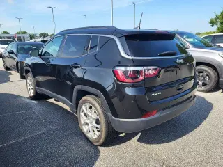 Jeep Compass 2024 4x4 Latitude Lux 4dr SUV