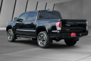 Toyota Tacoma 2022 4x4 TRD Sport 4dr Double Cab 5.0 ft SB 6A