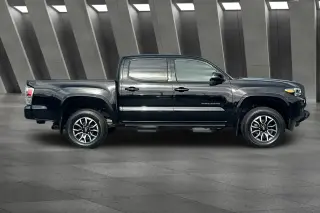 Toyota Tacoma 2022 4x4 TRD Sport 4dr Double Cab 5.0 ft SB 6A