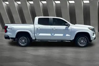 Chevrolet Colorado 2024 4x4 LT 4dr Crew Cab 5 ft. SB