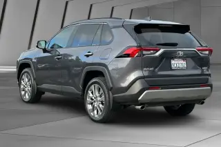 Toyota RAV4 2022 AWD Limited 4dr SUV