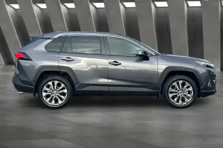 Toyota RAV4 2022 AWD Limited 4dr SUV