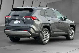 Toyota RAV4 2022 AWD Limited 4dr SUV