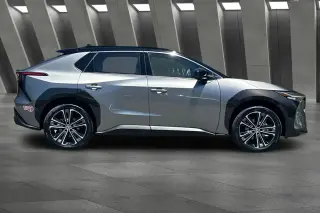 Toyota bZ4X 2023 AWD Limited 4dr Crossover
