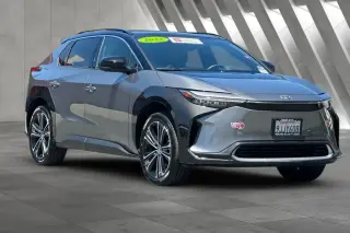 Toyota bZ4X 2023 AWD Limited 4dr Crossover