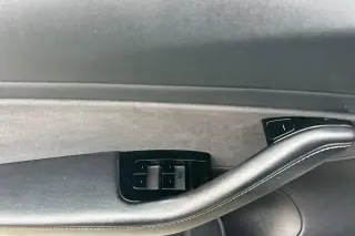Tesla Model 3 2019 Mid Range 4dr Fastback