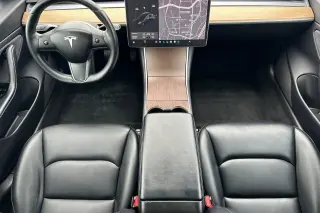 Tesla Model 3 2019 Mid Range 4dr Fastback