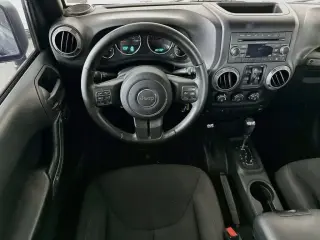Jeep Wrangler Unlimited 2017 4x4 Sport 4dr SUV