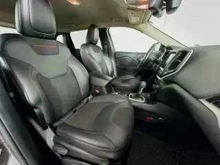 Jeep Cherokee 2015 4x4 Trailhawk 4dr SUV