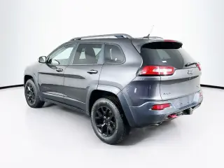 Jeep Cherokee 2015 4x4 Trailhawk 4dr SUV