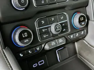 Chevrolet Suburban 2023 4x4 Premier 4dr SUV