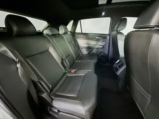 Volkswagen Atlas Cross Sport 2023 AWD SEL R-Line Black 4Motion 4dr SUV