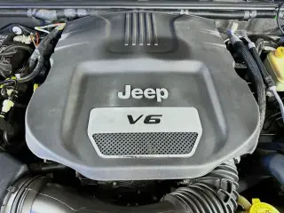 Jeep Wrangler Unlimited 2016 4x4 Sport S 4dr SUV